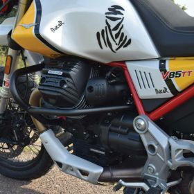 Paramotore tubolare ISOTTA nero per MOTO GUZZI v 85 tt