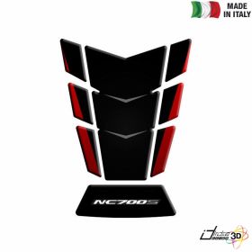 PROTEGE RESERVOIR ADHESIF RESINE ROUGE POUR HONDA NC 700 S 2012-2013