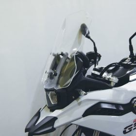 ISOTTA Mittelwindschild-Kit transparent auf originalen Halterungen BMW F750 GS komplett