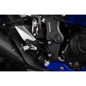 Pedane poggiapiedi snodati Lightech per Yamaha r3