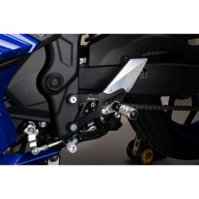Pedane regolabili poggiapiedi fissi per Yamaha r3