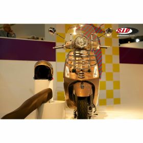 Pare-brise transparent PIAGGIO 175x450 mm approuvé avec matériel de montage