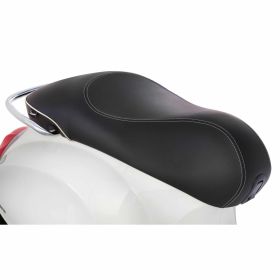 Sella PIAGGIO Sportiva con bordino bianco e serratura per sblocco sedile automatico