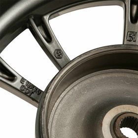 Dunkelgrauer Aluminium-Hinterreifen Vespa 12 mit silbernem Rand 140mm